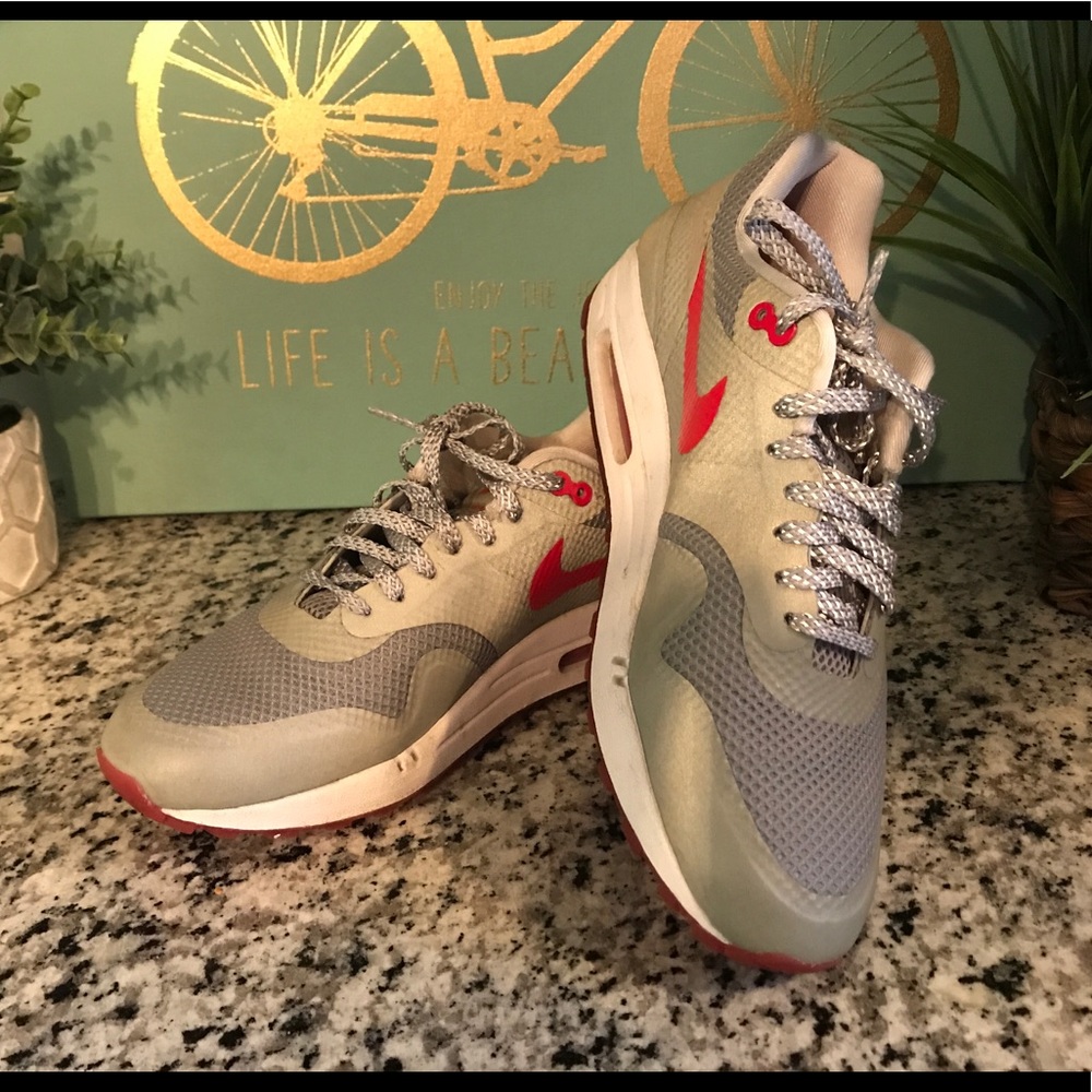 Men’s Nike Air Hyperfuse Sz 8.5